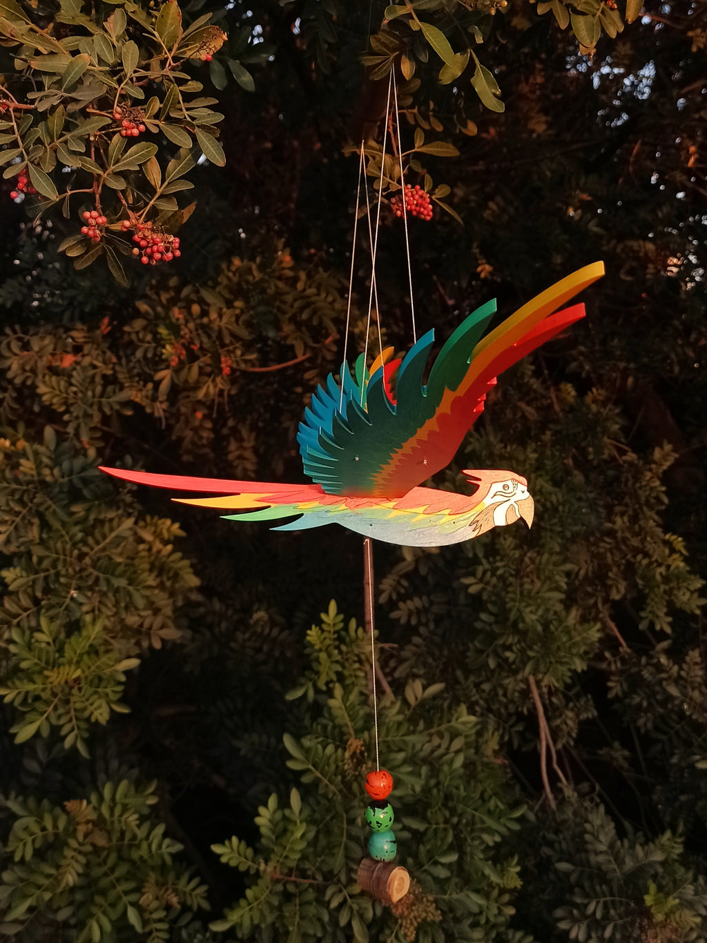 Guacamaya en vuelo