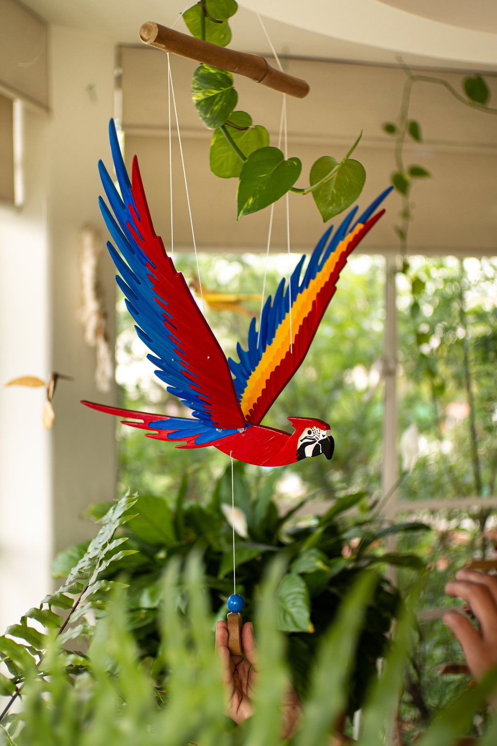 Guacamaya en vuelo